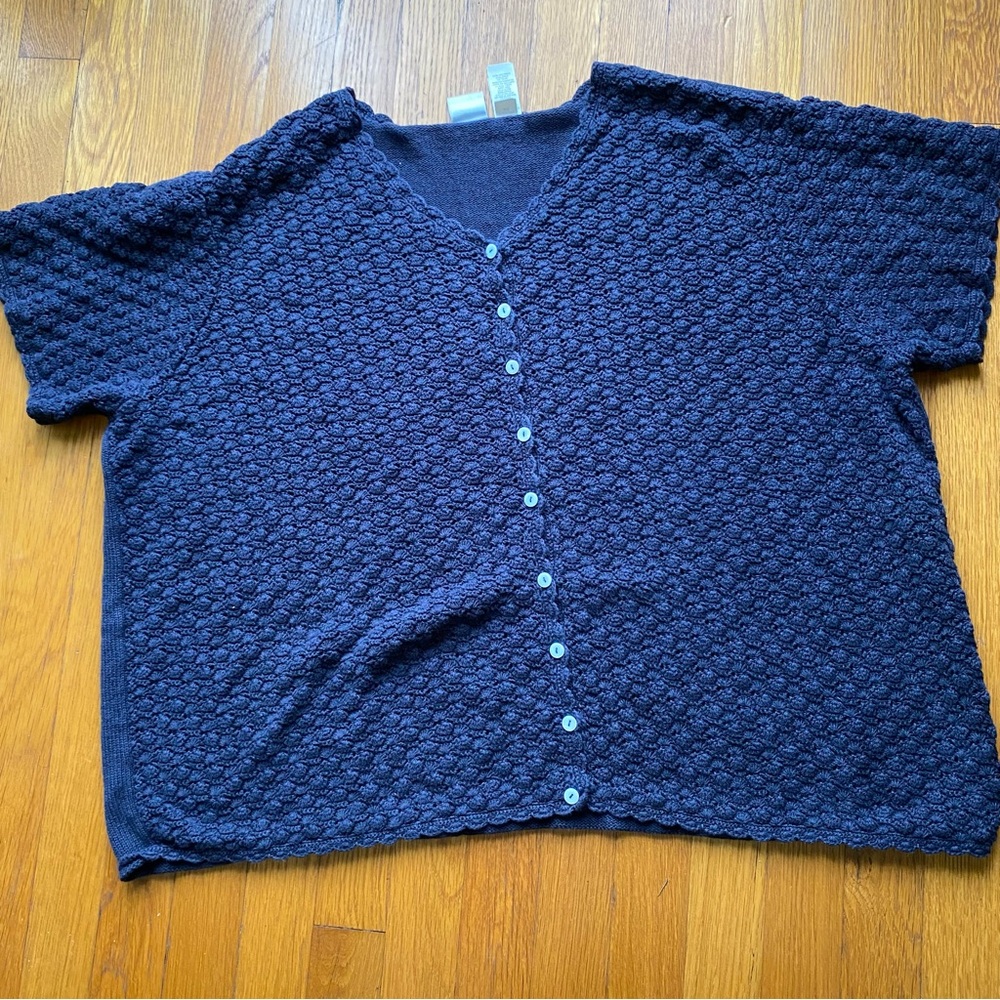 Navy blue knit short sleeve sweater